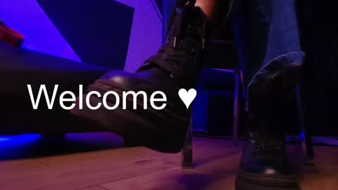 Snapshot of pia_mo chatting on 10.12.25 Special Couple Show - WELCOME TO XMAS 5 and 6 December - 2 at 8 pm COL hour online show from 10.12.25