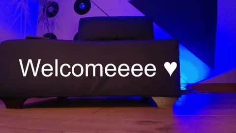 Snapshot of pia_mo chatting on 10.19.25 Special Couple Show - WELCOME TO XMAS 5 and 6 December - 2 at 8 pm COL hour online show from 10.19.25