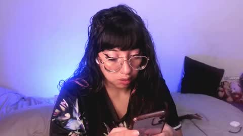 Snapshot of piafisher_ chatting on 11.13.25 PIA FISHER online show from 11.13.25