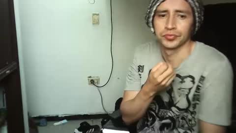 Snapshot of picaachu chatting on 03.03.25 picaachu online show from 03.03.25