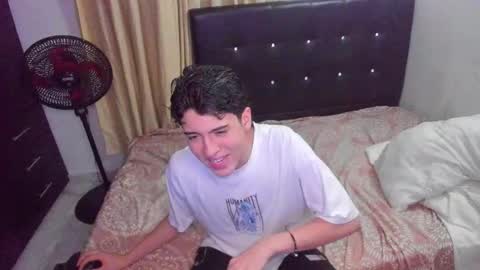 picaszomilos350 online show from 02.12.26