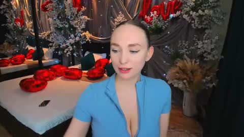 Emelie online show from 02.21.25