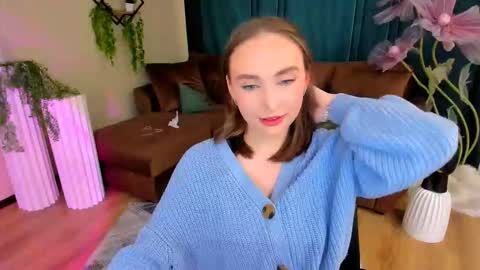 Emelie online show from 09.17.25