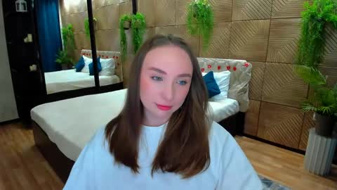 Emelie online show from 04.25.26