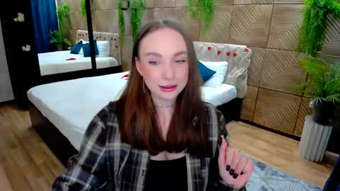 Emelie online show from 06.08.26