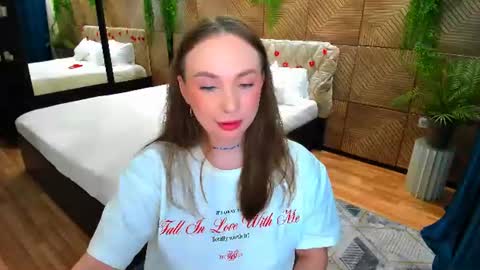 Emelie online show from 06.16.26