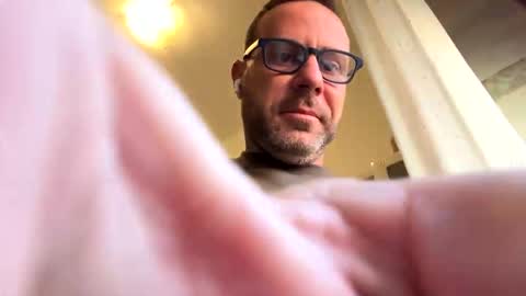 Snapshot of pier749802 chatting on 11.14.25 pier749802 online show from 11.14.25