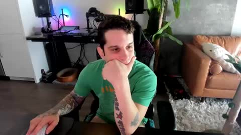 Snapshot of pierrefitch chatting on 03.01.25 Pierre Fitch online show from 03.01.25