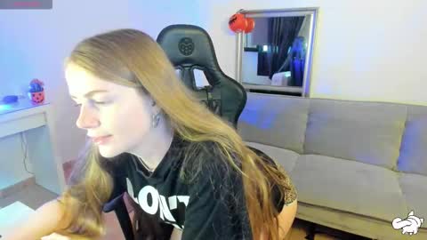 Snapshot of piinkpandora chatting on 10.23.25 PiinkPandora online show from 10.23.25