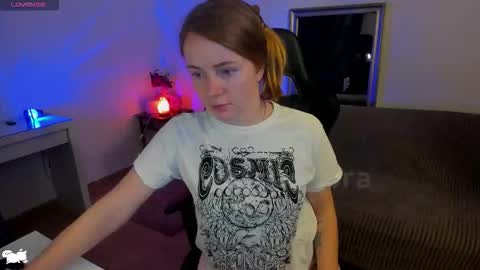 Snapshot of piinkpandora chatting on 11.23.25 PiinkPandora online show from 11.23.25