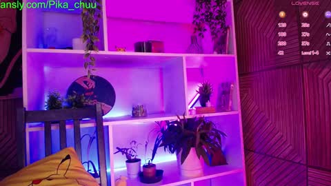 Snapshot of pika_pikaa chatting on 12.13.24 Sonya online show from 12.13.24