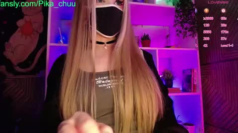 Snapshot of pika_pikaa chatting on 02.01.25 Sonya online show from 02.01.25