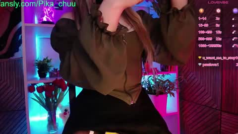 Snapshot of pika_pikaa chatting on 03.10.25 Sonya online show from 03.10.25