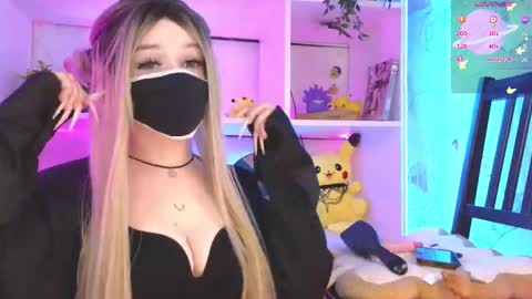 Snapshot of pika_pikaa chatting on 11.04.25 Sonya online show from 11.04.25