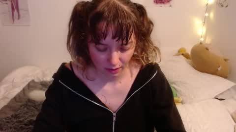 Snapshot of pikawiii chatting on 01.23.25 ill be back on monday 18th of november online show from 01.23.25