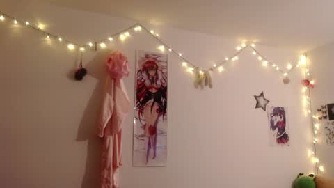 Snapshot of pikawiii chatting on 02.07.25 ill be back on monday 18th of november online show from 02.07.25