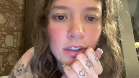 Snapshot of pikawiii chatting on 02.23.25 ill be back on monday 18th of november online show from 02.23.25