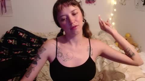 Snapshot of pikawiii chatting on 03.07.25 ill be back on monday 18th of november online show from 03.07.25