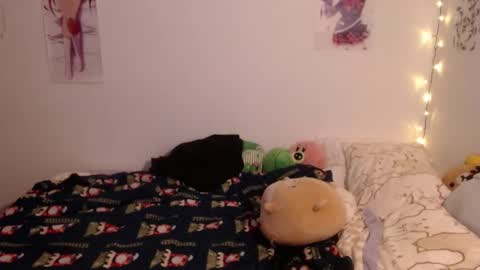 Snapshot of pikawiii chatting on 03.09.25 ill be back on monday 18th of november online show from 03.09.25