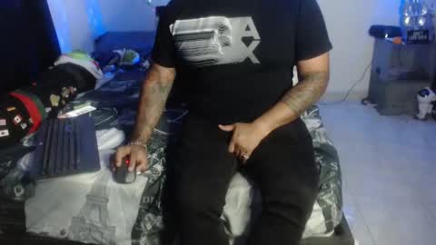 Snapshot of pikoro_gomez chatting on 12.26.24 pikoro_gomez online show from 12.26.24