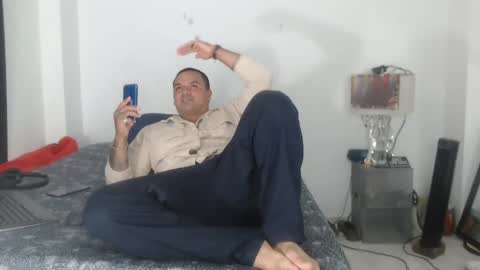 Snapshot of pikoro_gomez chatting on 02.11.25 pikoro_gomez online show from 02.11.25