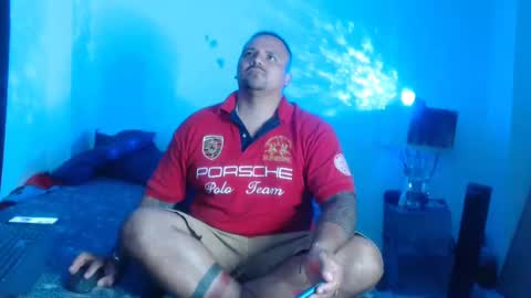 Snapshot of pikoro_gomez chatting on 02.21.25 pikoro_gomez online show from 02.21.25