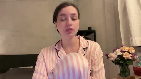 Snapshot of pileacadieri__ chatting on 03.08.25 Trisha     online show from 03.08.25