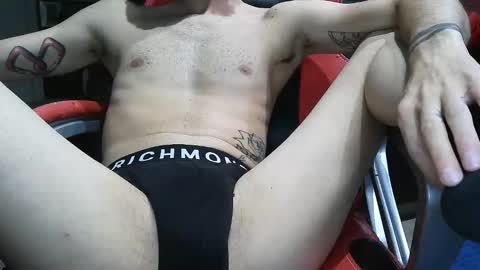 Snapshot of pils001 chatting on 09.19.25 Pils online show from 09.19.25