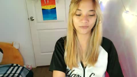 pinay beauty14 online show from 02.21.25