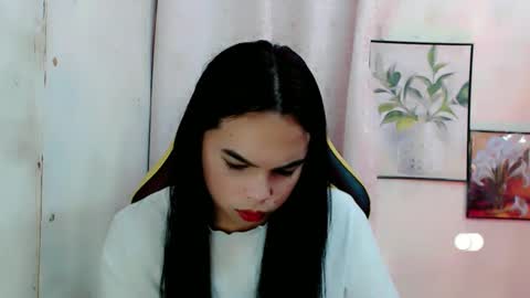 Snapshot of pinay_heart chatting on 12.13.24 heart online show from 12.13.24