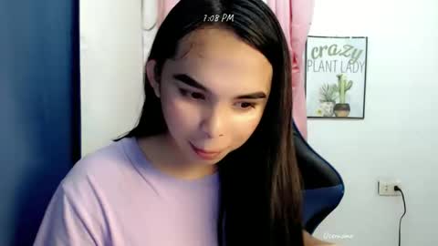 Snapshot of pinay_heart chatting on 12.22.25 heart online show from 12.22.25