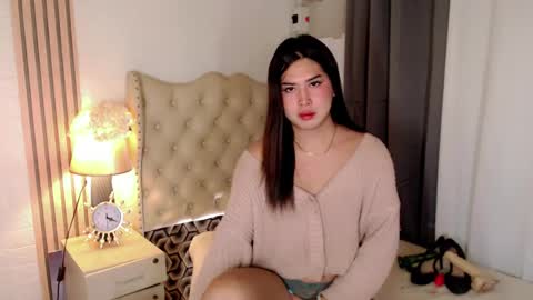 Snapshot of pinay_ivy chatting on 01.22.25 Ivy Morningstar online show from 01.22.25