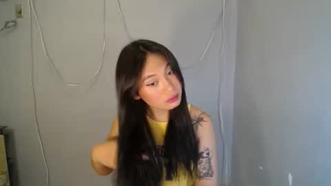 Snapshot of pinay_jenxx chatting on 09.22.25 Jen online show from 09.22.25