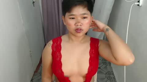 Lyn the Lesbian online show from 03.09.25