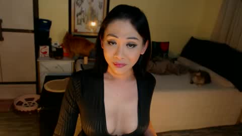 Snapshot of pinaysluttyaira chatting on 11.27.25 PinaySluttyAira online show from 11.27.25