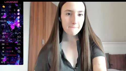 Snapshot of pingviluly chatting on 11.01.25 pingviluly online show from 11.01.25