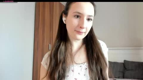 Snapshot of pingviluly chatting on 11.06.25 pingviluly online show from 11.06.25