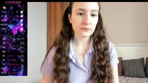 Snapshot of pingviluly chatting on 11.23.25 pingviluly online show from 11.23.25