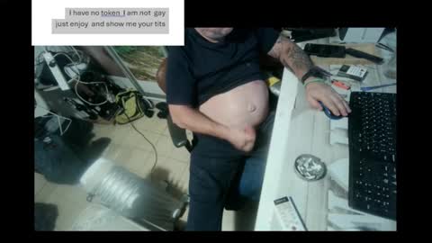 Snapshot of pini_z chatting on 12.27.24 pini_z online show from 12.27.24