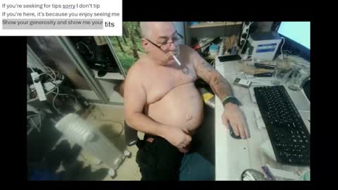 Snapshot of pini_z chatting on 12.30.24 pini_z online show from 12.30.24