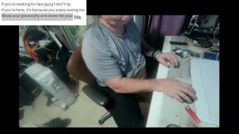 Snapshot of pini_z chatting on 02.21.25 pini_z online show from 02.21.25