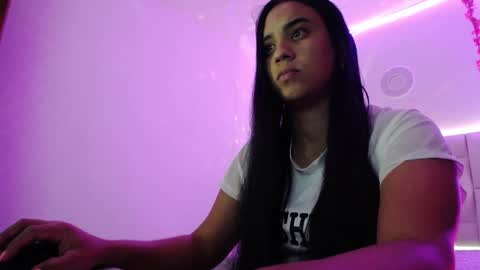 Snapshot of pink__tiffany chatting on 01.13.25 tiffany online show from 01.13.25