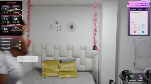 Snapshot of pink__tiffany chatting on 01.19.25 tiffany online show from 01.19.25