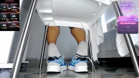 Snapshot of pink__tiffany chatting on 02.23.25 tiffany online show from 02.23.25