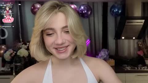 Snapshot of pinkadele chatting on 03.04.25 Adele online show from 03.04.25