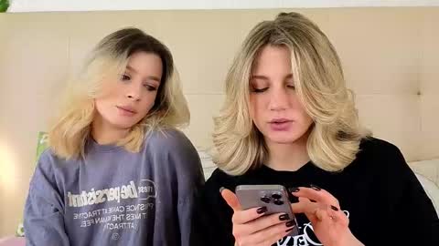 Adele online show from 12.18.25