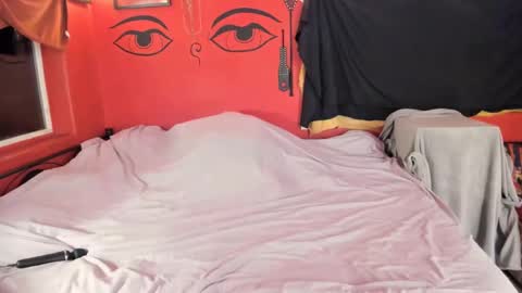 Snapshot of pinkandheated chatting on 02.25.25 Virginity smiles online show from 02.25.25