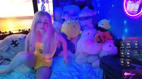 Snapshot of pinkocean3 chatting on 10.07.25 Gwenie online show from 10.07.25