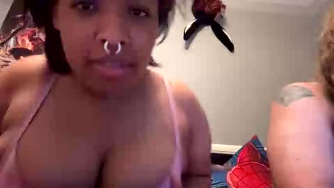 Snapshot of pinkpuppypaws chatting on 10.31.25 pinkpuppypaws online show from 10.31.25