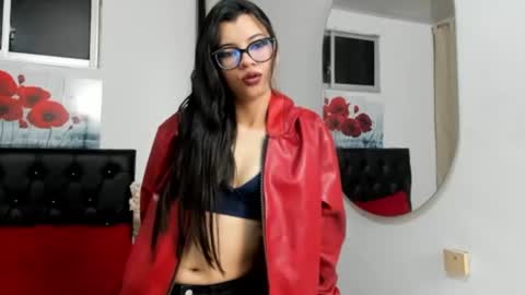 Snapshot of pinky_f00x chatting on 06.11.26 pinky_f00x online show from 06.11.26